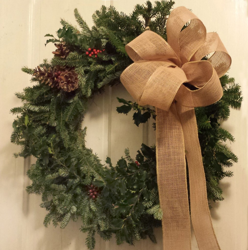 Making The Perfect Bow for A Festive Holiday Wreath | womanswork.com